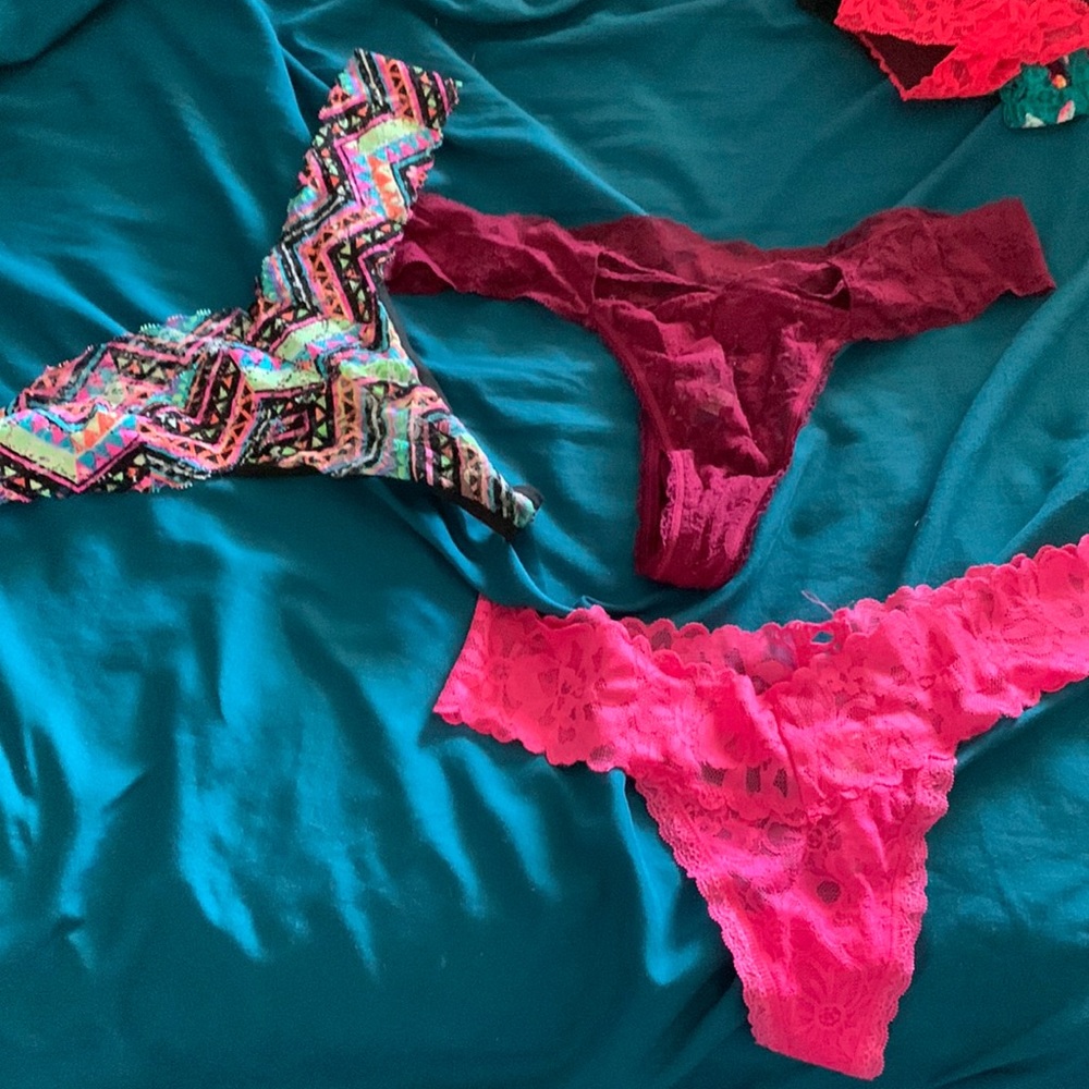 3 thongs